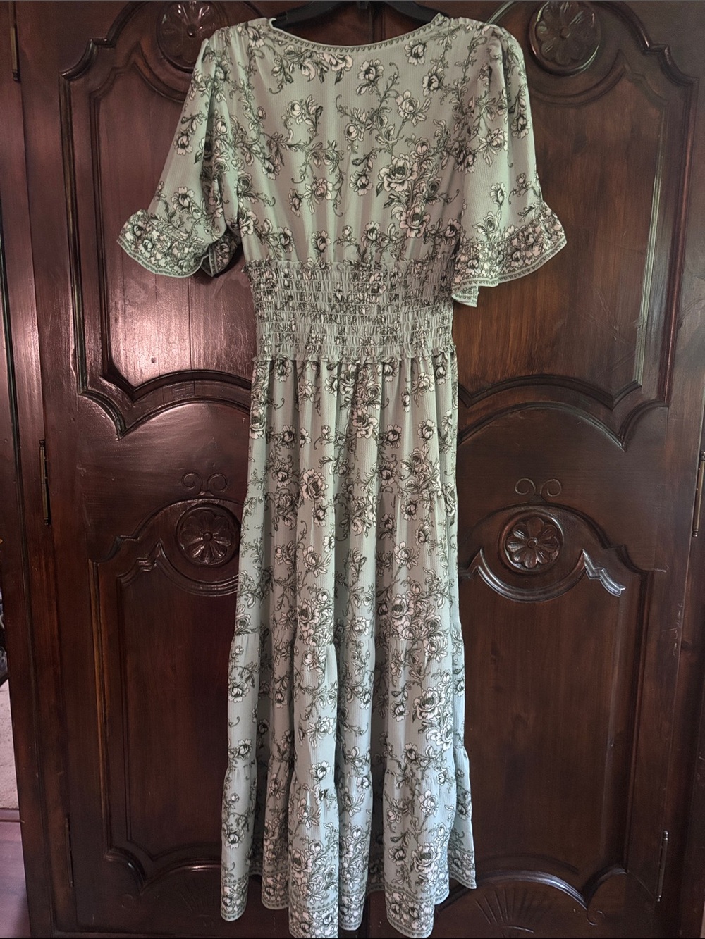 Max Studio Sage Green Floral Maxi Dress with Smocked Waist - Picture 3 of 7